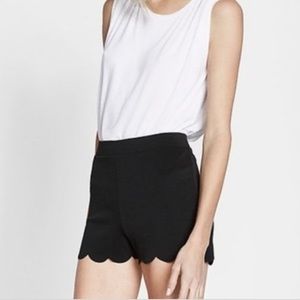 Black Express Scallop Hem Pull On Shorts